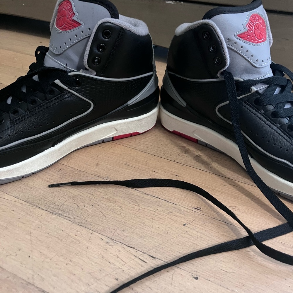Nike Air Jordan Kids Sneakers - Black and Red - Picture 3 of 6